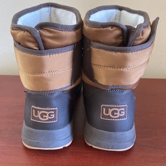 UGG TOTY WEATHER boots - Picture 2 of 5